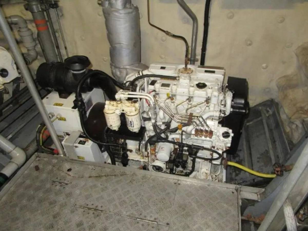 Miehistöalus myynnissä