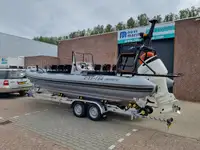 Jäykkärunkoinen kumivene myynnissä
