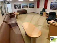 Asuntolaiva myynnissä
