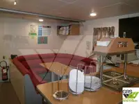 Tuulipuistoaluksen huoltoalus myynnissä