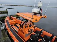 Konttilaiva myynnissä