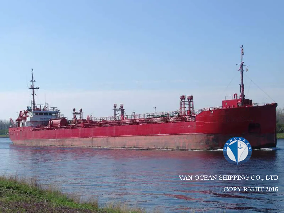 Öljy-/kemikaalitankkeri myynnissä