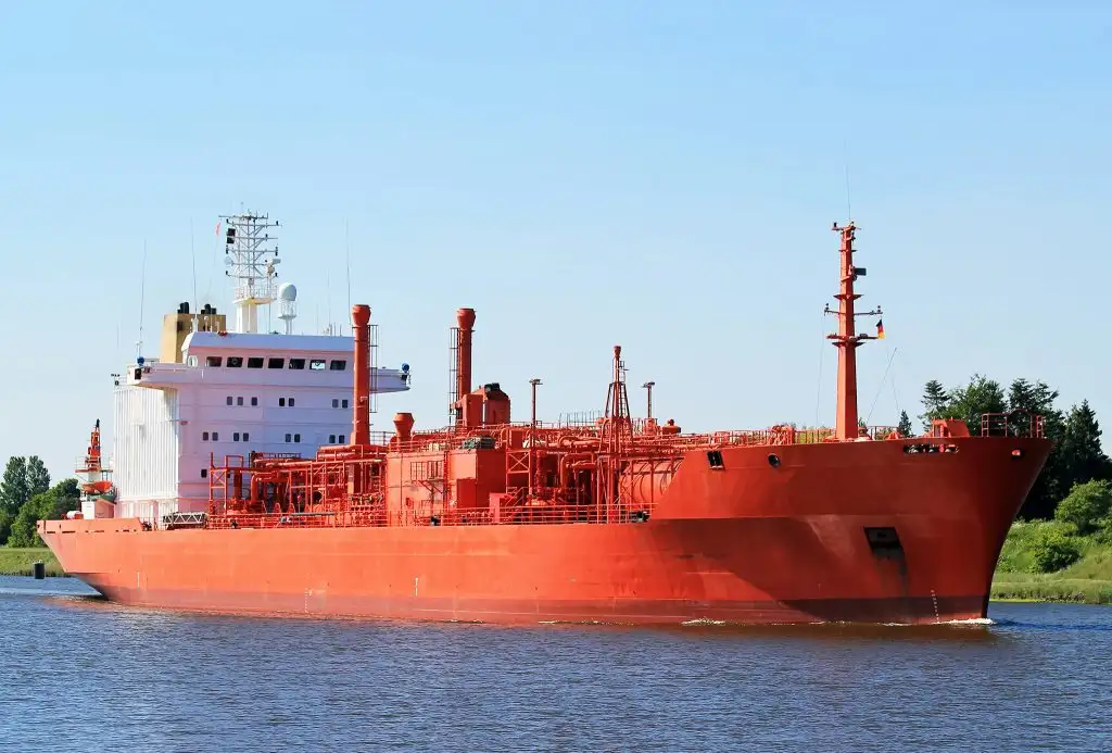 LNG-kuljetusalus myynnissä
