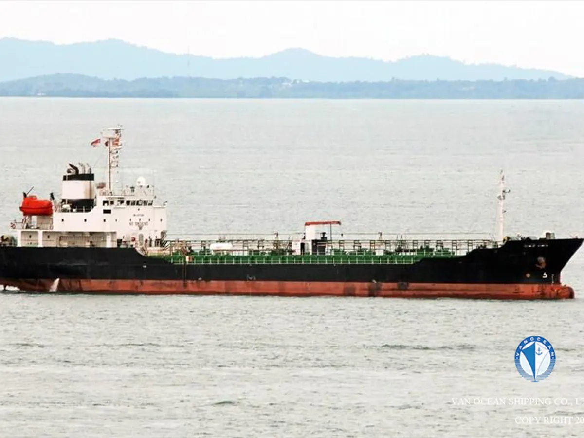 Öljy-/kemikaalitankkeri myynnissä