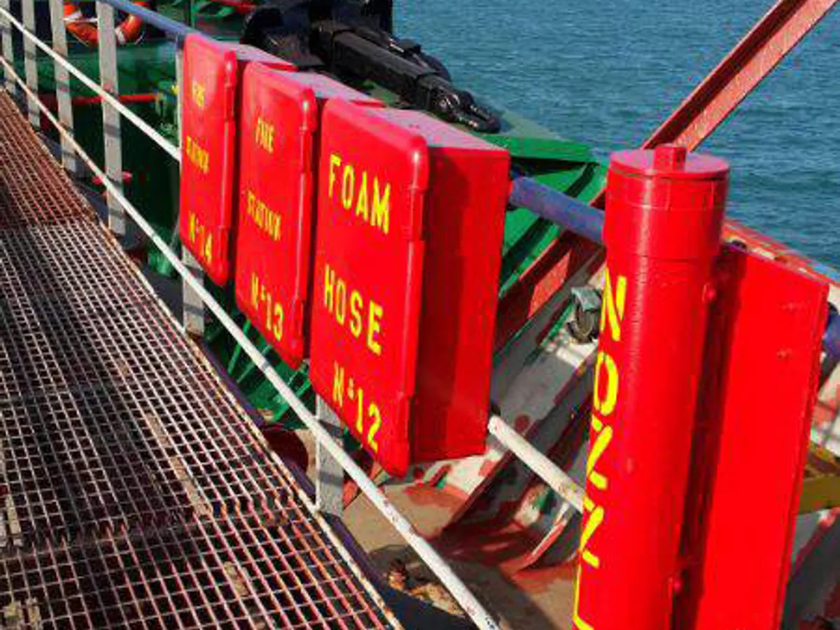Öljy-/kemikaalitankkeri myynnissä