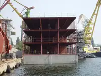 Ponttoni myynnissä