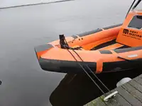 Konttilaiva myynnissä
