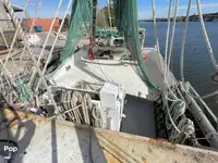 Troolari myynnissä