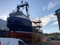 Jääkaivaaluksen tyyppinen alus myynnissä