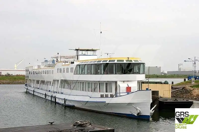 Risteilyalus myynnissä