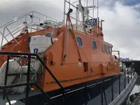 Pelastusvene myynnissä
