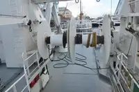 Konttilaiva myynnissä