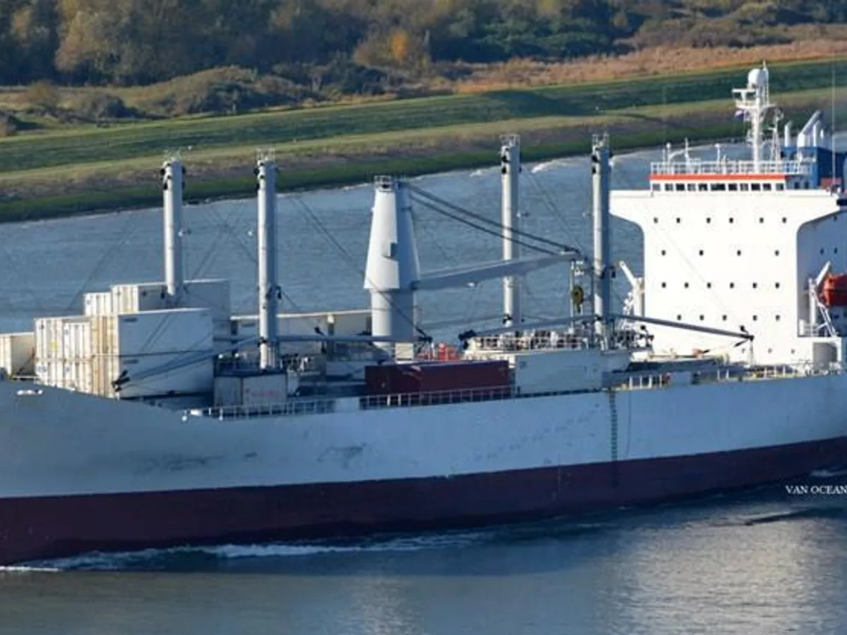 Jääkaivaaluksen tyyppinen alus myynnissä