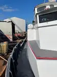 Konttilaiva myynnissä