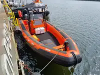 Jäykkärunkoinen kumivene myynnissä