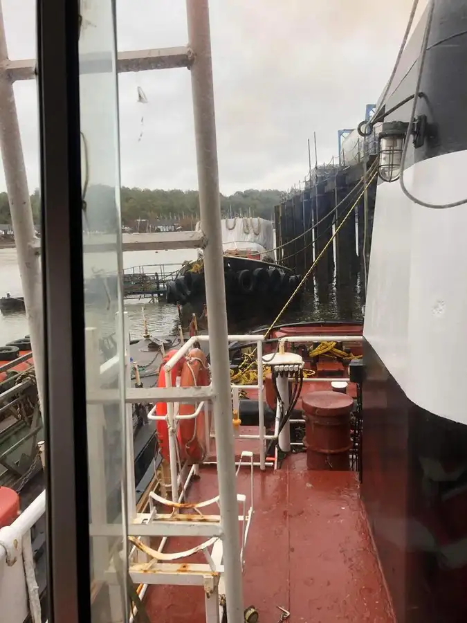 Vetolaiva myynnissä