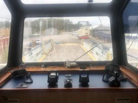 Miehistöalus myynnissä