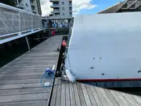 Pelastusvene myynnissä