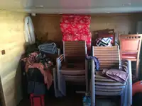 Konttilaiva myynnissä