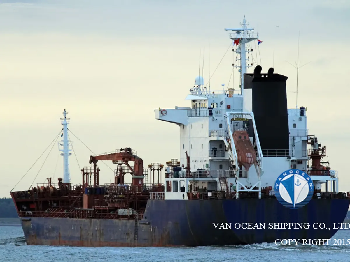 Öljy-/kemikaalitankkeri myynnissä
