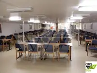 Konttilaiva myynnissä