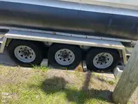 Ponttoni myynnissä
