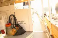 Lautta-alus myynnissä