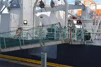 Konttilaiva myynnissä