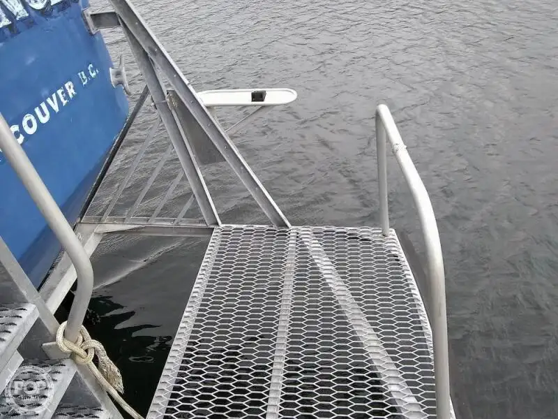 Kutteri myynnissä