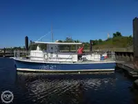 Risteilyalus myynnissä
