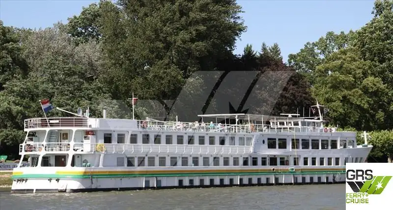 Risteilyalus myynnissä