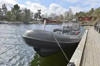 Jäykkärunkoinen kumivene myynnissä