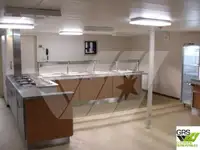 Konttilaiva myynnissä