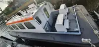 Partiovene Myytävänä