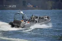 Jäykkärunkoinen kumivene myynnissä