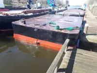 Ponttoni Myytävänä