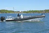 Jäykkärunkoinen kumivene myynnissä