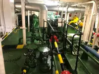 Jääkaivaaluksen tyyppinen alus myynnissä