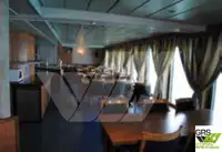 Konttilaiva myynnissä