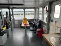Konttilaiva myynnissä