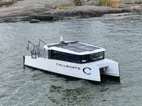Konttilaiva myynnissä