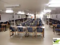 Konttilaiva myynnissä