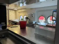 Risteilyalus myynnissä