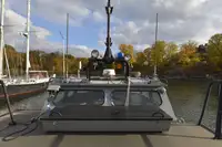 Sotilaalliset alukset myynnissä