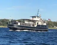 Risteily- ja autolautta myynnissä