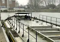 Ponttoni myynnissä