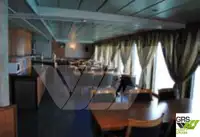Konttilaiva myynnissä