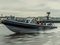 Jäykkärunkoinen kumivene myynnissä