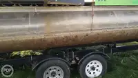 Konttilaiva myynnissä