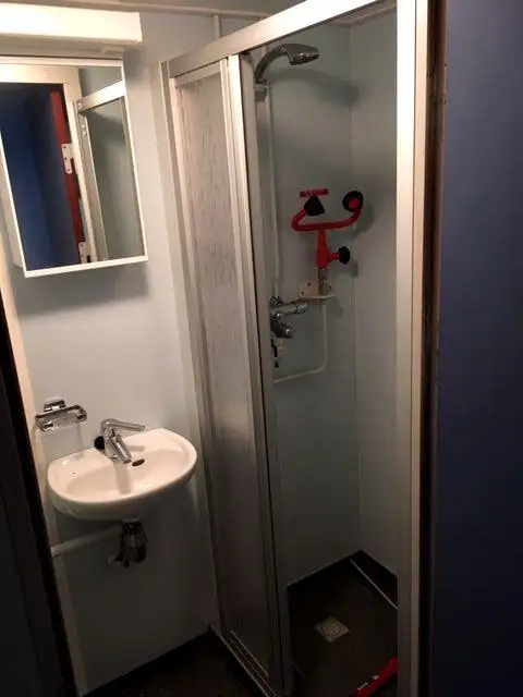 Partiovene myynnissä